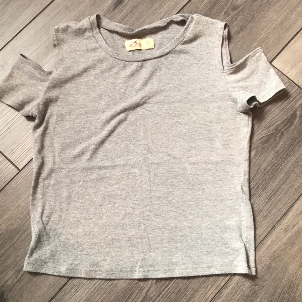 XS gray Hollister cold shoulder tee shirt